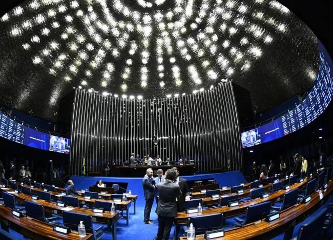 Senado aprova projeto de incentivo ao primeiro emprego para jovens