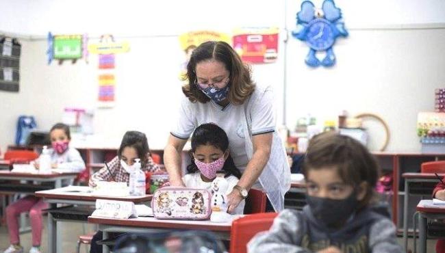 Senado aprova projeto que destina recursos do Fundeb para professores