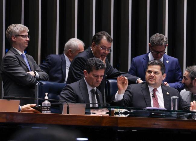 Senado aprova uso do Fundo do Pré-Sal para dívidas do agro