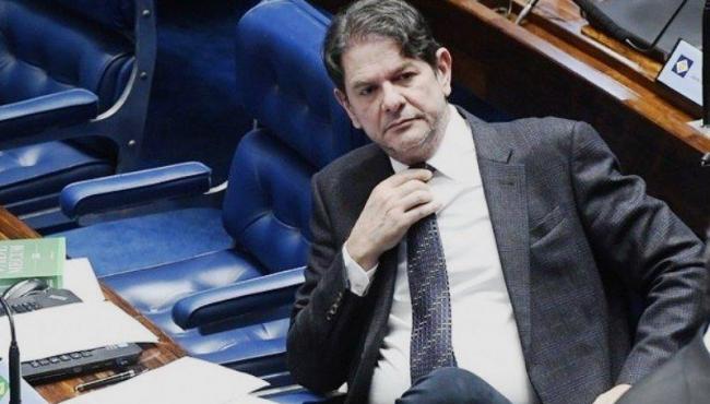 Senador Cid Gomes freta avião por R$ 54 mil e pede reembolso ao Senado