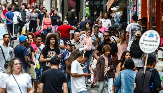 Serasa: mais de 73 milhões de pessoas estavam endividadas no país