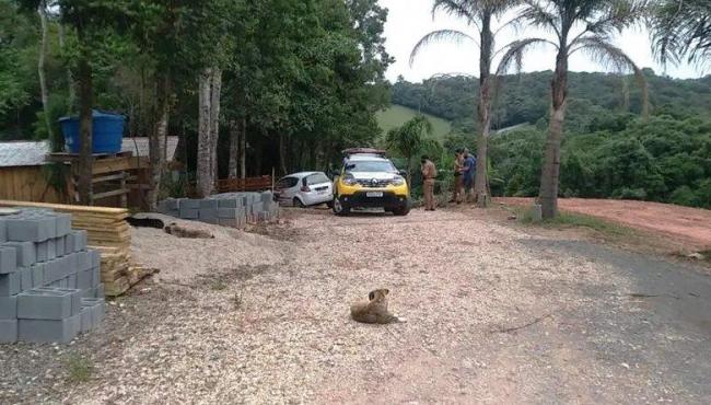 Servente de pedreiro mata companheiro com machadadas no pescoço