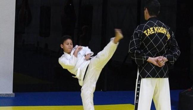 Sesport sedia Exame Estadual de faixa preta e dan de taekwondo