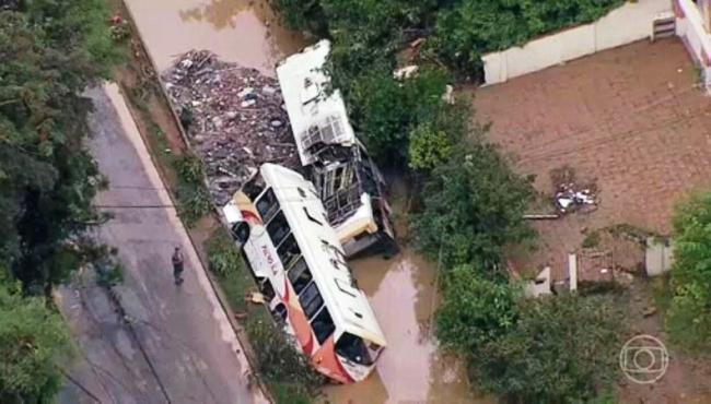 Sobe para 67 o número de mortos após temporal em Petrópolis, RJ