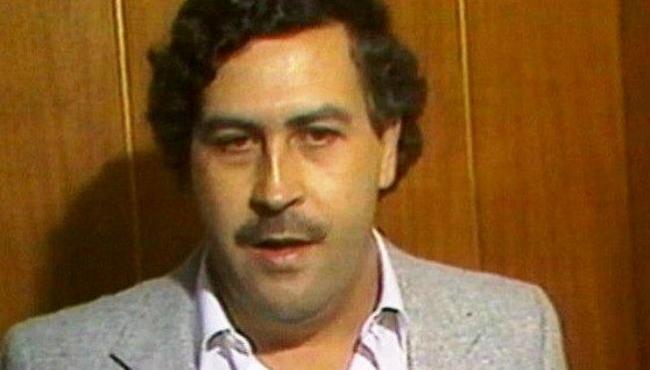 Sobrinho de Pablo Escobar acha R$ 100 mil escondidos em parede