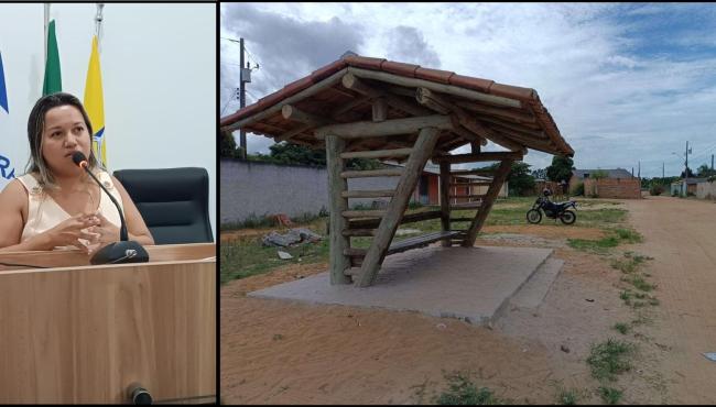 Solicitação da vereadora Camila é atendida pelo prefeito e comunidade do Areal, em Conceição da Barra, ES, ganha abrigo de ônibus