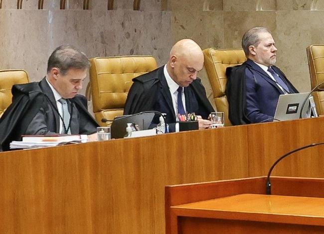 STF encerra sessão sem definir casos sobre Moraes e Mendonça