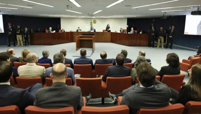 STF terá sessão extra para julgamento de Bolsonaro