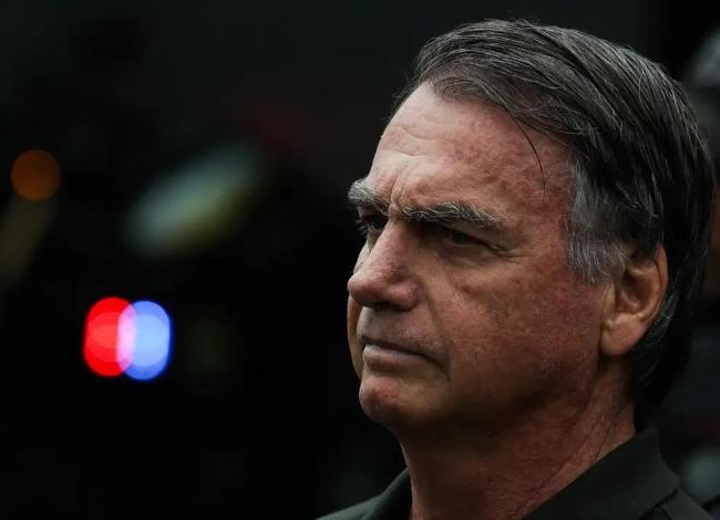 STM recebe pedido de perda de patente de Bolsonaro e mais 4 oficiais