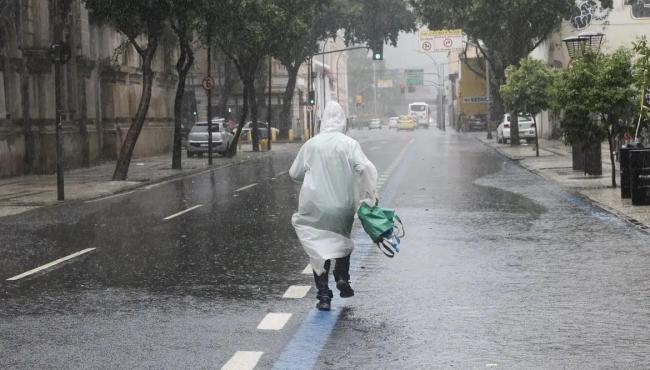 Sul, Sudeste e Centro-Oeste podem ter final de semana de chuva intensa