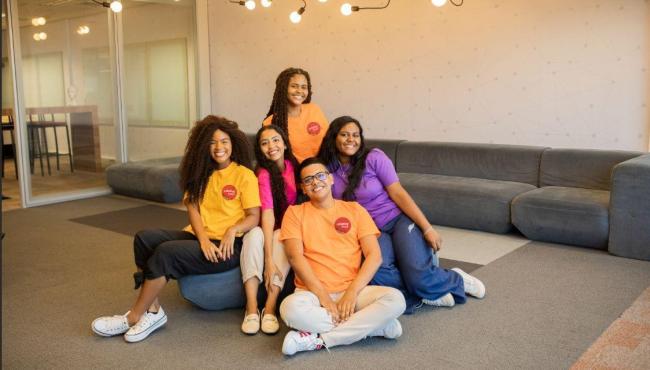 Suzano e Instituto Coca-Cola Brasil renovam parceria para capacitar mais 60 mil jovens em situação de vulnerabilidade social