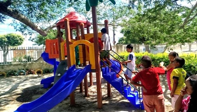 Suzano requalifica espaço de recreação de instituição que atende 200 crianças e adolescentes em Montanha, no ES