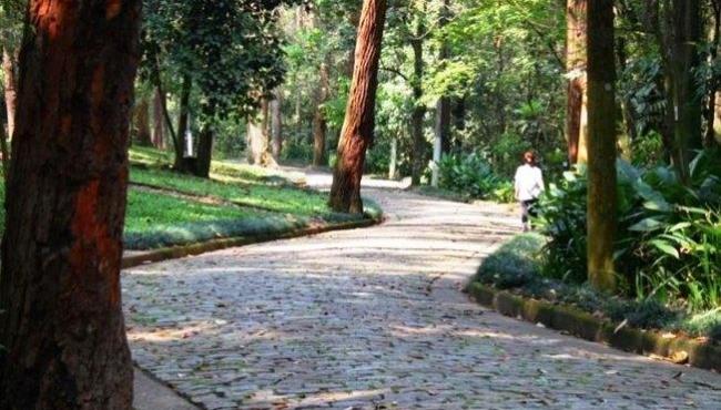 Tarado do parque sequestra garoto de 16 anos e passa dias estuprando a vítima