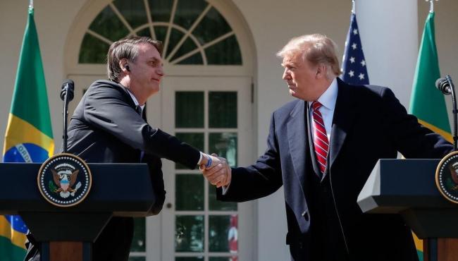 Tarifa de 50% imposta por Trump isola aliados de Bolsonaro no Congresso