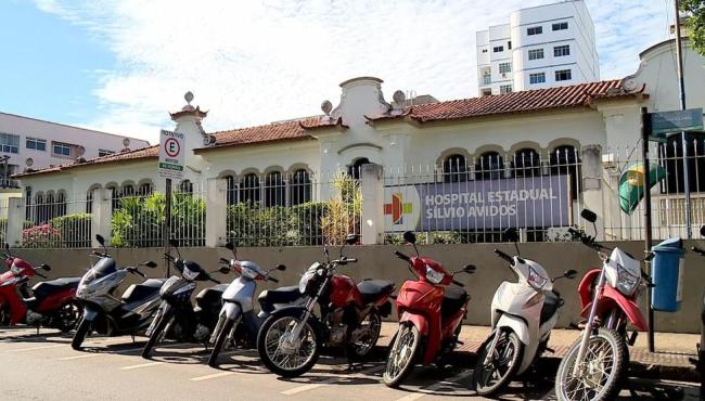 Técnica de Enfermagem de hospital é presa ao cobrar R$ 15 mil por tratamento alternativo a paciente, em Colatina, no ES