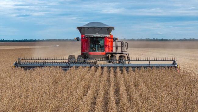 Tecnologia a serviço do solo: como máquinas inteligentes contribuem para a agricultura regenerativa