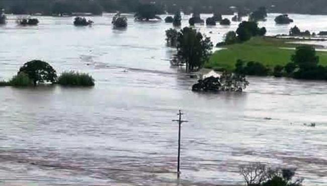 Tempestades deixam regiões da Austrália debaixo d'água
