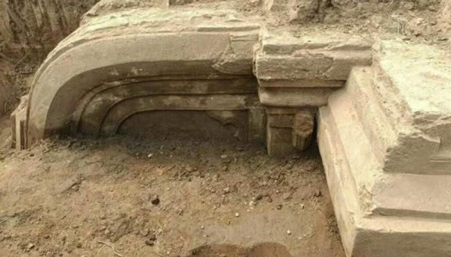Terremoto em Mianmar revela palácio real enterrado há séculos