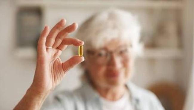 Tomar vitamina D pode reduzir o risco de infarto em idosos, sugere estudo
