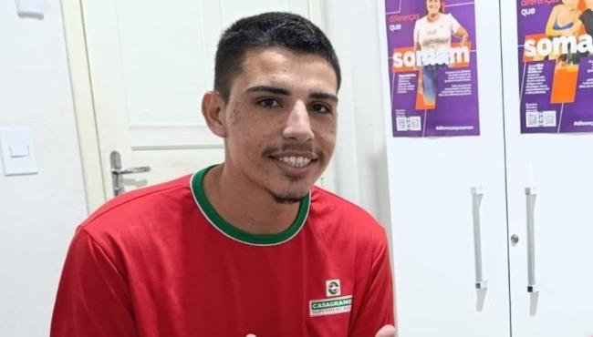 Trabalhar, conquistar e pertencer: história de jovem de Aracruz, no ES, mostra o valor da inclusão no mundo do trabalho