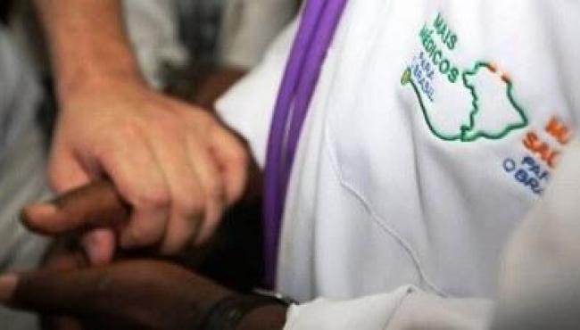 TRF determina recontratação de médicos cubanos demitidos por Bolsonaro