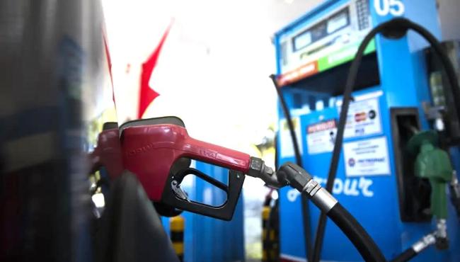 Tributos da gasolina são zerados e subsídios a combustíveis, ampliados