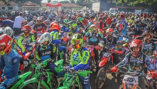 Trilhão motociclístico reúne pilotos em Pedro Canário, ES