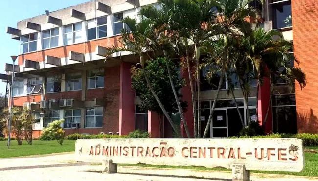 Ufes abre vagas em concurso com salários de até R$ 5 mil; saiba como se inscrever