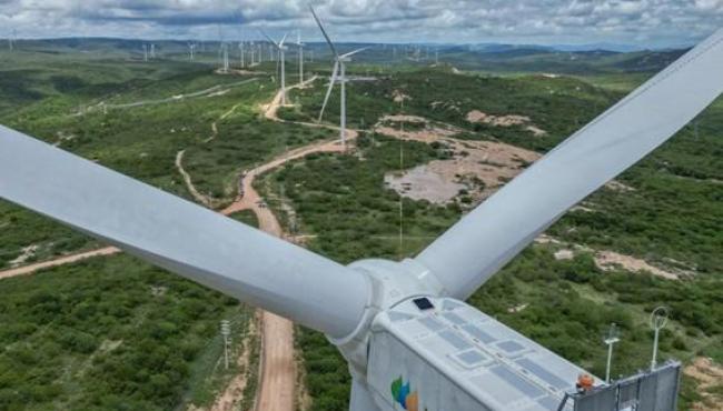 Uso de energia renovável pela indústria brasileira supera 64%