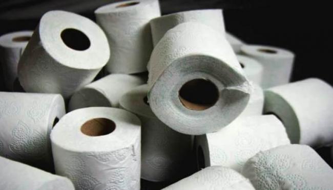 Uso de papel higiênico impacta o aquecimento global, revela estudo do NRDC