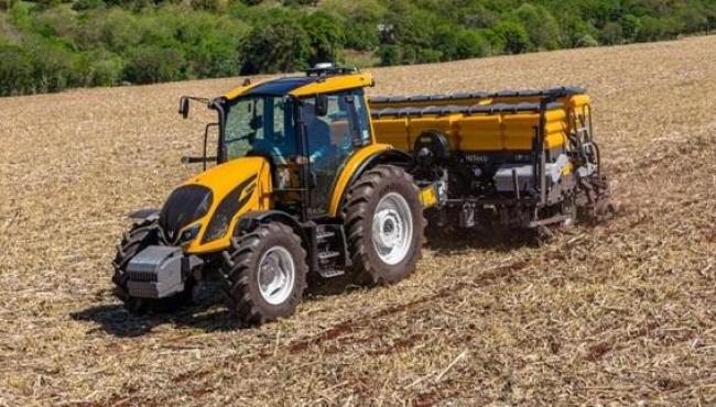 Valtra apresenta portfólio focado na eficiência e na redução dos custos operacionais na Expointer 2026