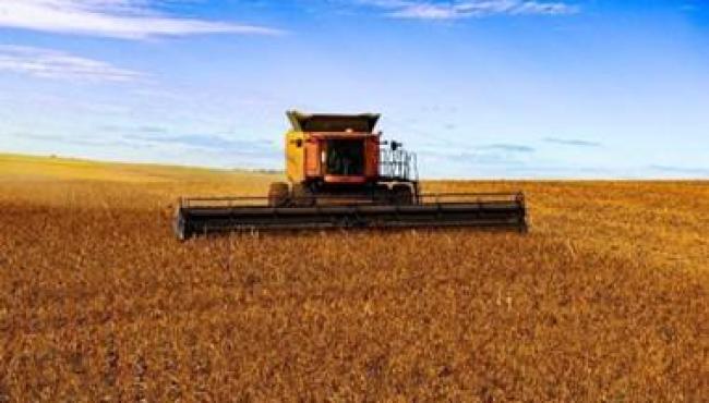 Valtra destaca papel da tecnologia no avanço da colheita de soja no Brasil