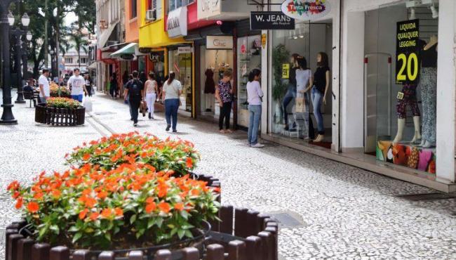 Veja as regras de funcionamento do comércio, bares, restaurantes e academias, a partir desta segunda-feira (24), no ES