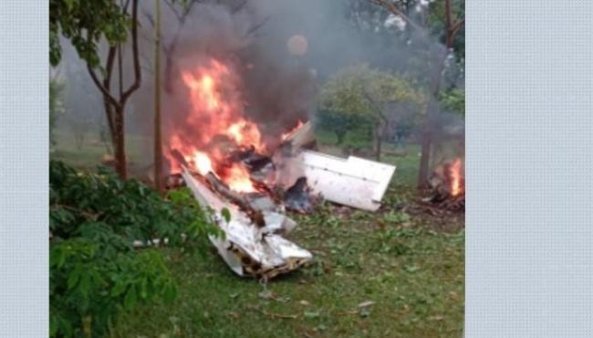 Veja o que já se sabe e quem são as pessoas que morreram na queda de avião monomotor em praça de Jaboticabal