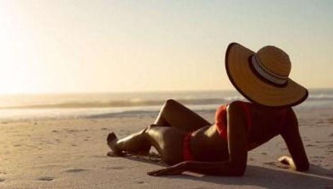 Verão facilita a ocorrência de doenças íntimas em mulheres; saiba como prevenir