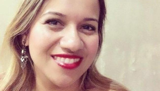 Vereadora Camila comemora aprovação de PL que isenta de juros e multas de tributos municipais em atraso, em Conceição da Barra, ES