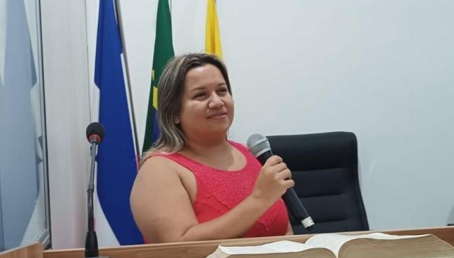 Vereadora Camila Figueiredo solicita melhorias na iluminação da Avenida Braço do Rio, em Conceição da Barra, ES