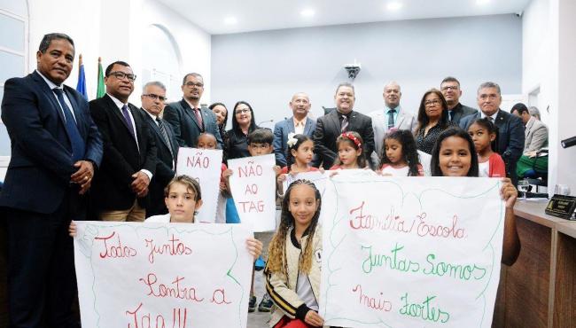 Vereadores apoiam luta para impedir fechamento da Escola Egidio Bordoni, em São Mateus, ES