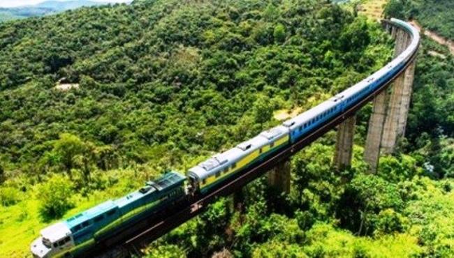 Viagens de trem de MG para ES são retomadas parcialmente