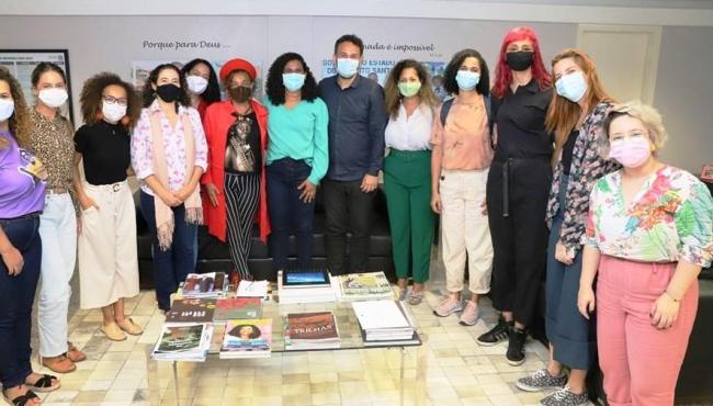 Vice-governadora do ES debate visibilidade para mulheres fazedoras de cultura