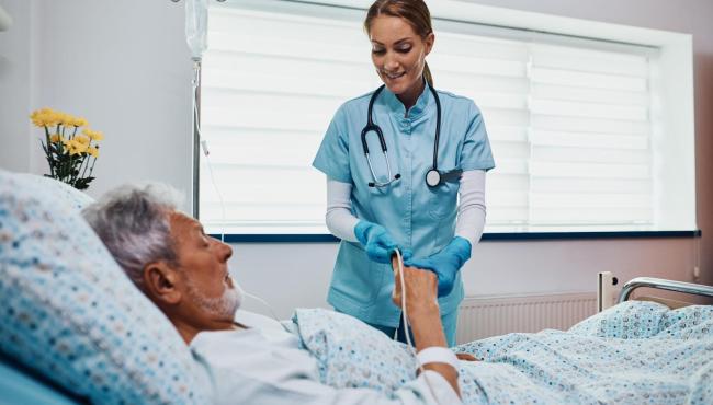 Vitória concentra o maior número de contratações de profissionais na área da saúde no Espírito Santo