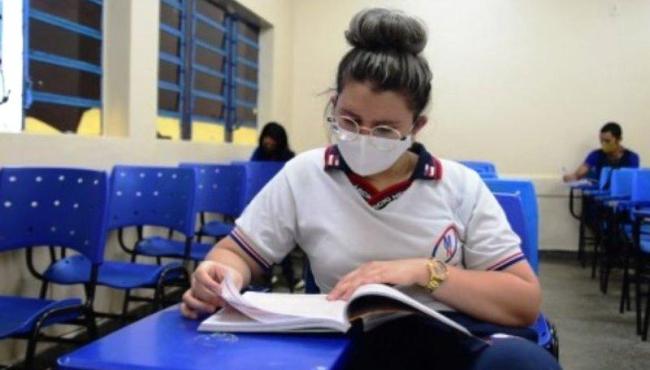 Volta às aulas no Amazonas faz 7,6% dos profissionais de educação terem Covid-19